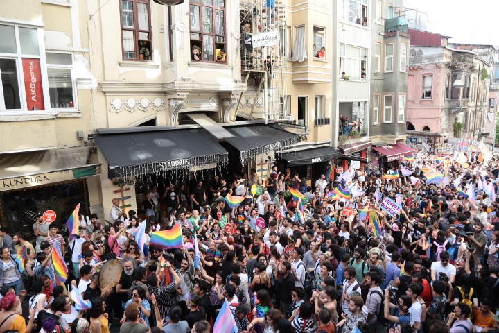 onur yürüyüşü